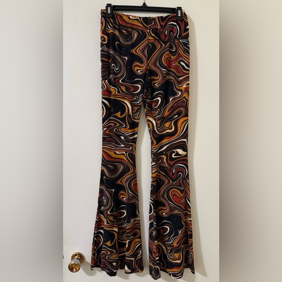 Rue21 Swirl Retro Flare Bell Bottoms/Flare Leggings. Size M. - Picture 6 of 7